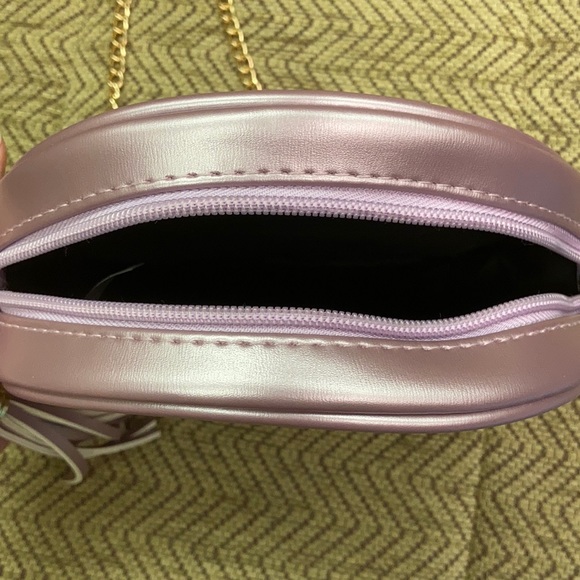 Round metallic light purple faux leather bag - Picture 3 of 4
